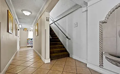 La Quinta Inn by Wyndham Costa Mesa / Newport Beach