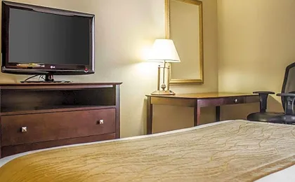 Comfort Inn & Suites Dayville - Killingly Industrial Park
