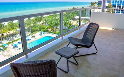 Seacoast Suites on Miami Beach