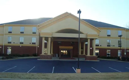 Ambassador Inn and Suites Tuscaloosa