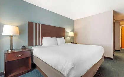 Best Western St. Clairsville Inn & Suites