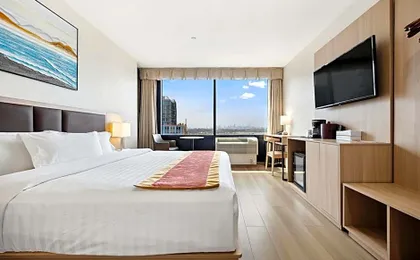 Ramada by Wyndham Flushing Queens