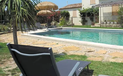 Faré Tchanqué clim cuisine d'été PRIVATIVE piscine libre 31 aout parking wifi gratuits
