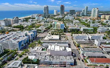 SOBE MONARCH 2BEDROOM 2 BATH MODERN apt- WALK TO OCEAN DRIVE