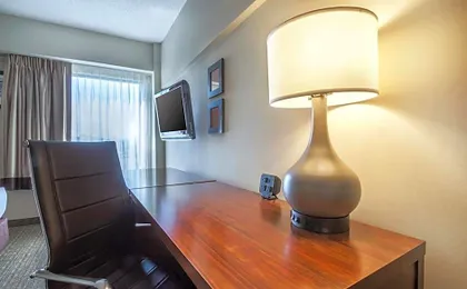 Comfort Suites At Woodbridge