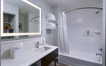 Hampton Inn by Hilton Cardiff Beach Encinitas, CA