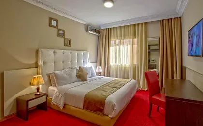 Yaad City Hotel