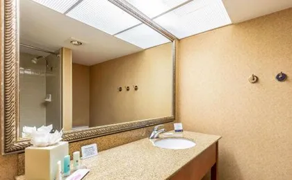 Country Inn & Suites By Carlson Tulsa Central
