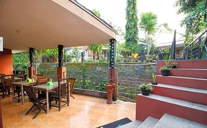 RedDoorz Plus @ Jalan Damai 2