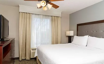 Homewood Suites By Hilton Bloomington