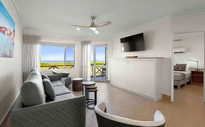 Moonlight Bay Suites