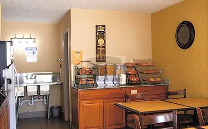Brentwood inn & suite