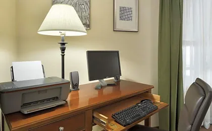 Country Inn & Suites by Radisson, Grinnell, IA