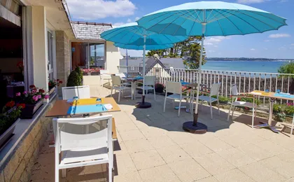 Logis Hotel Belle-Vue
