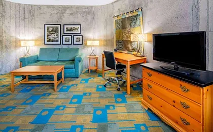 La Quinta Inn & Suites by Wyndham Irvine Spectrum