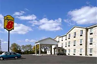 Super 8 by Wyndham Bowling Green North