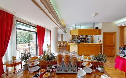 Sun Riviera Hotel