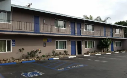 Del Aire Inn