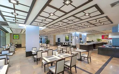 Pinnacle Lumpini Park Hotel