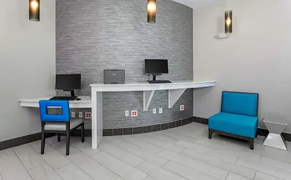 Holiday Inn Express & Suites Houston SE - Airport Area By IHG