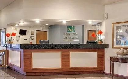 Quality Inn & Suites Clinton - Jackson West
