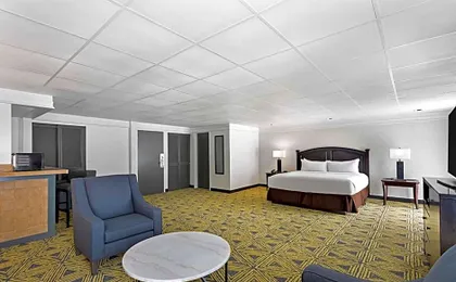 DoubleTree by Hilton Washington Meadow Lands Casino Area