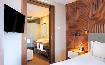 The Fives Downtown Hotel & Residences, Curio Collection by Hilton