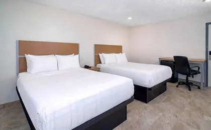 Super 8 by Wyndham Bakersfield CA Near Airport