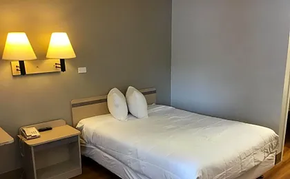 Super 8 by Wyndham Woods Cross - Salt Lake City North