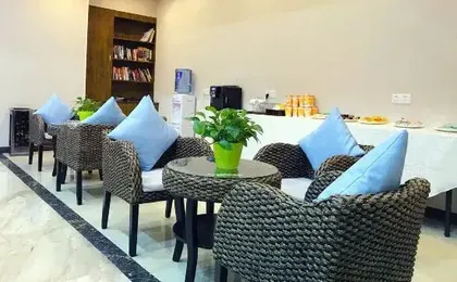 Manfu Hotel (Beibei Southwest University Zhuangyuanbei Subway Station Branch)