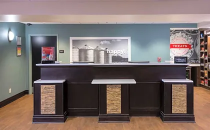 Hampton Inn & Suites Jamestown