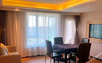GreenTree Inn Express Hotel (Chengdu North Railway Station Saiyuntai Metro Station)