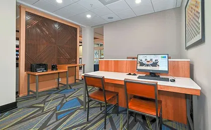 Holiday Inn Express Hotel & Suites Charlotte Southeast - Matthew By IHG