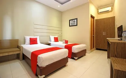 RedDoorz Plus @ Jalan Damai 2