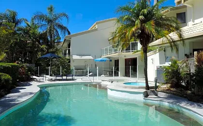 Noosa Boutique Apartments & Elkhorn Villas