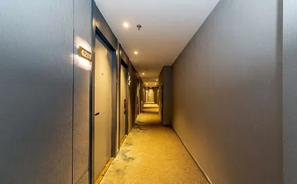 Home Inn Shanghai The Bund and Nanjing East Road Metro Station