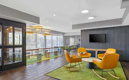 Spark by Hilton Bakersfield Central