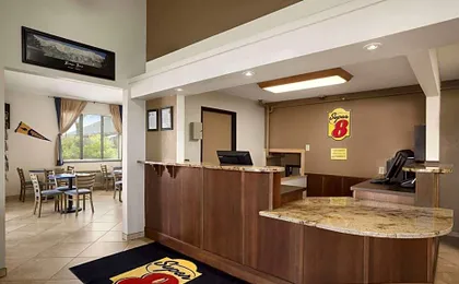 Super 8 by Wyndham Bozeman