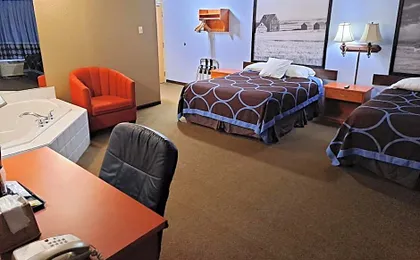 Super 8 by Wyndham Three Hills AB