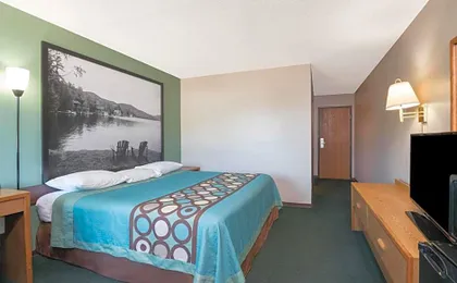 Super 8 by Wyndham Milbank SD