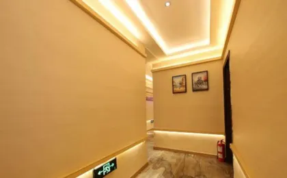 Xinzheng Venice Fashion Hotel (Xinhua Road Zhonghua Road)