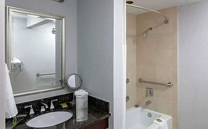 DoubleTree By Hilton Omaha Downtown