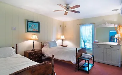 Emilyville Inn