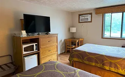 Super 8 by Wyndham Chaska