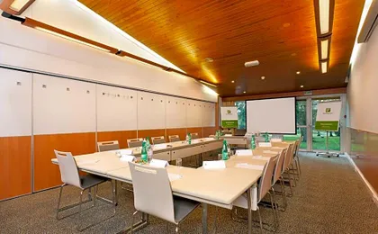 Holiday Inn Lille Ouest Englos By IHG