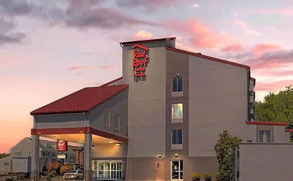 Red Roof Inn & Suites Philadelphia - Bellmawr