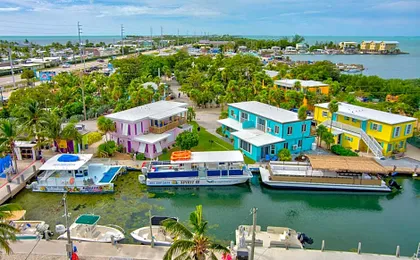 Captain Pip's Marina & Hideaway