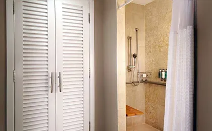 Pier House Resort & Spa