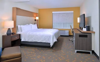 Holiday Inn & Suites Overland Park-Conv Ctr by IHG