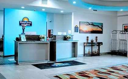 Days Inn & Suites by Wyndham Lubbock Medical Center